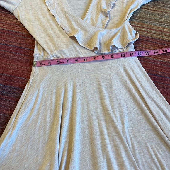 Alya‎ long sleeve faux wrap dress - Picture 9 of 10